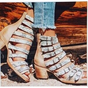 Freebird by Steven Casandra Strappy Heeled Sandal Tan Leather Green Snake US 9